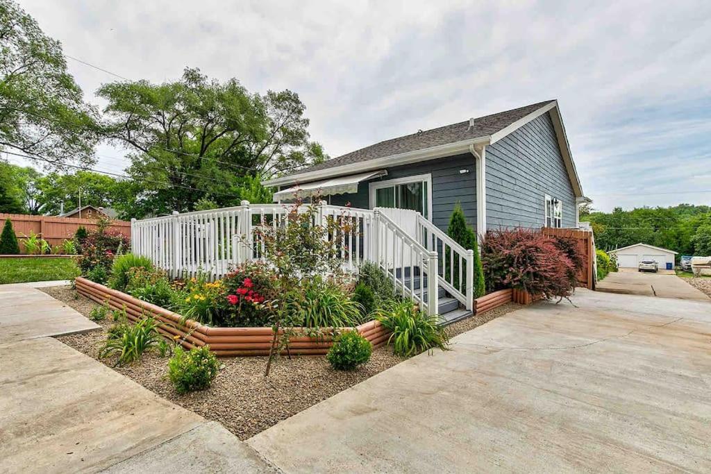Family Friendly Home Close To Airport And Downtown Des Moines Exterior photo